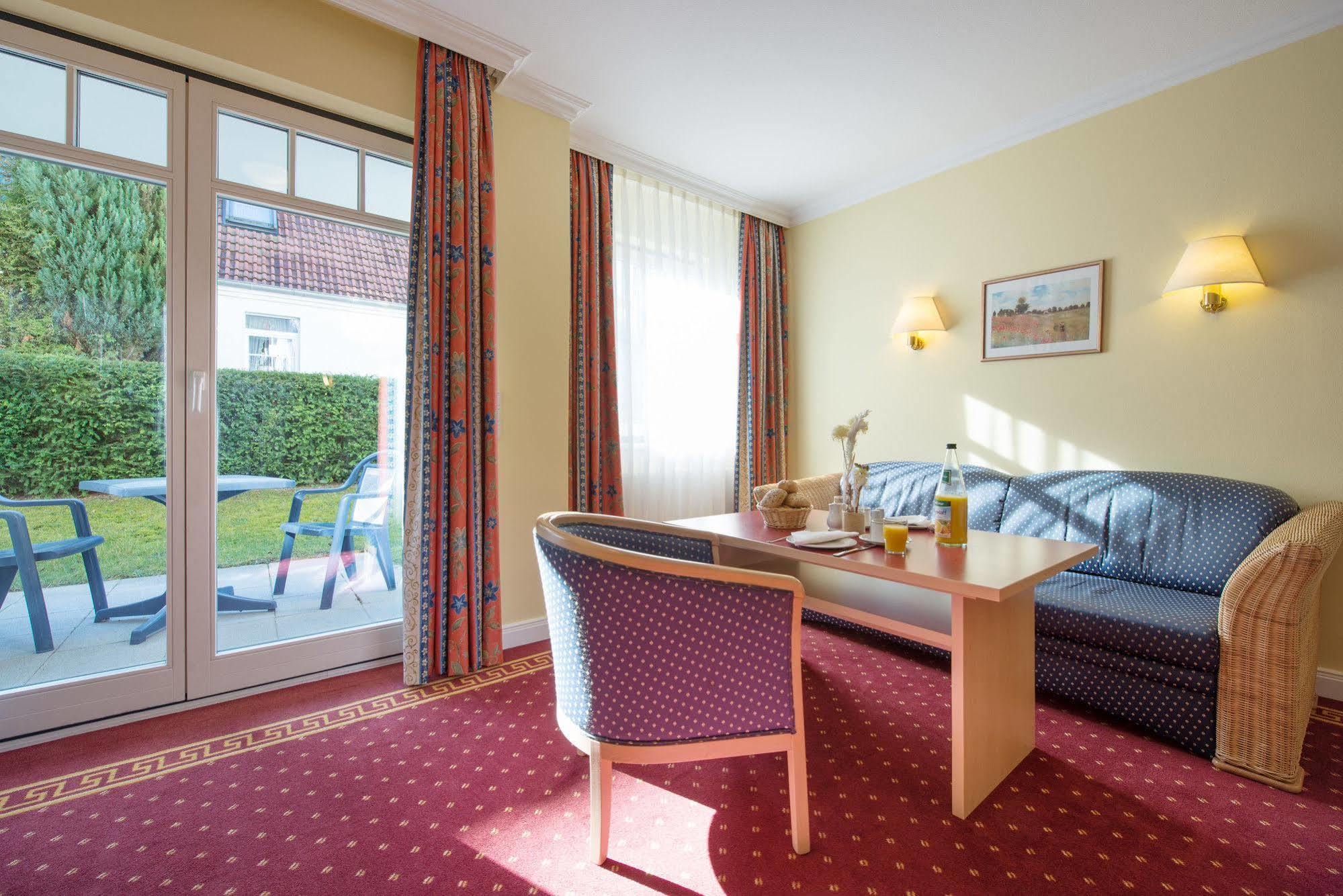 Aparthotel Kuehlungsborn, Villa Am Konzertgarten Dış mekan fotoğraf