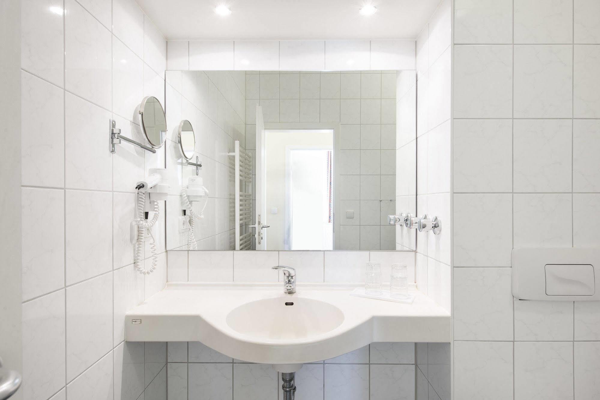 Aparthotel Kuehlungsborn, Villa Am Konzertgarten Dış mekan fotoğraf