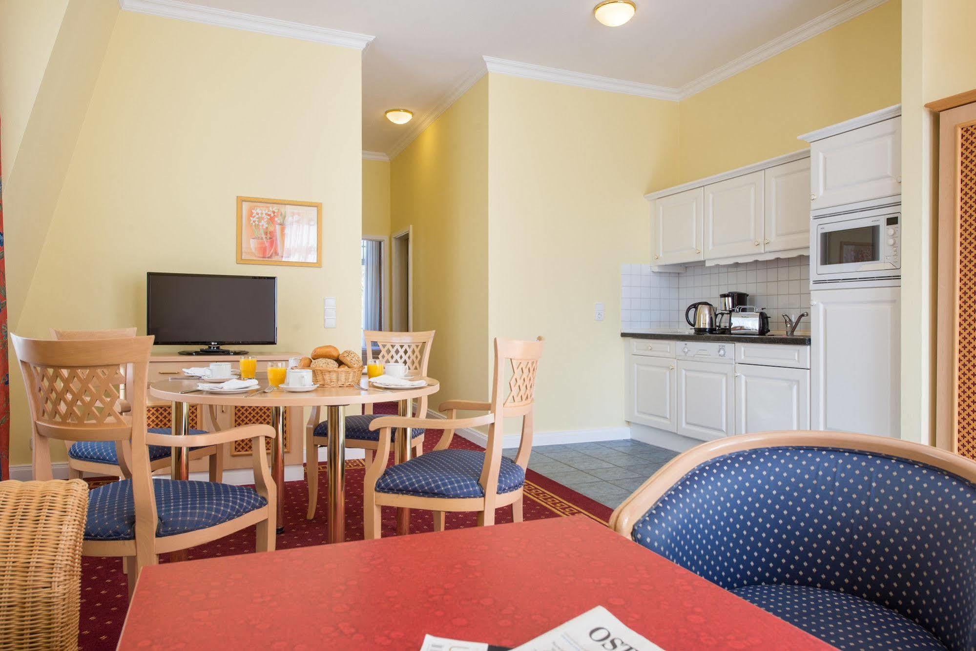 Aparthotel Kuehlungsborn, Villa Am Konzertgarten Dış mekan fotoğraf